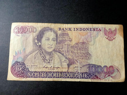 INDONESIA 10000 RUPIAH 1985 P 126 USED USADO - Indonésie