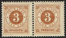 1886. Circle Type. Perf. 13. Posthorn On Back. 3 öre Yellow Brown. Pair. (Michel 30) - JF161112 - Nuovi