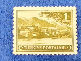 TÜRKİYE.-1940-50-  1K  İNSCRİPTİON : TÜRKİYE  CUMHURİYETİ  CRESCENTS  AND STAR  DAMGALI - Oblitérés