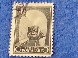 TÜRKİYE.-1940-50-  4.50K  İNSCRİPTİON : TÜRKİYE  CUMHURİYETİ  CRESCENTS  AND STAR  DAMGALI - Used Stamps