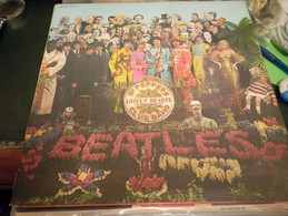 BEATLES -sergent PEPPERS - Autres - Musique Anglaise