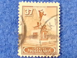 TÜRKİYE.-1940-50-  37K  İNSCRİPTİON : TÜRKİYE  CUMHURİYETİ  CRESCENTS  AND STAR  DAMGALI - Used Stamps