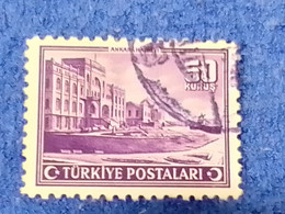 TÜRKİYE.-1940-50-  50K  İNSCRİPTİON : TÜRKİYE  CUMHURİYETİ  CRESCENTS  AND STAR  DAMGALI - Usati