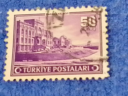 TÜRKİYE.-1940-50- 50K  İNSCRİPTİON : TÜRKİYE  CUMHURİYETİ  CRESCENTS  AND STAR  DAMGALI - Gebruikt