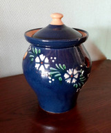 POTERIE ARTISANALE  ALSACIENNE EN TERRE CUITE VERNISSEE - POT POUR AIL- - Strasbourg (FRA)