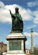 Aurillac La Statue De Sylvestre II Sur Le Gravier      CPM Ou CPSM - Aurillac