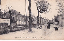 BEAUVOIR SUR NIORT              ENTREE DU BOURG - Beauvoir Sur Niort