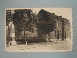 Keerbergen - Maison Communale Et Monument Aux Morts - Keerbergen