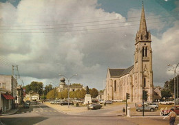 MERIGNAC - LA PLACE ET L'EGLISE - 3723 - Merignac