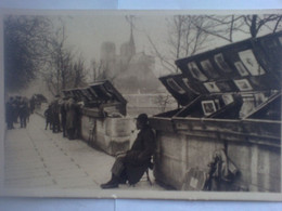 Bouquinistes - Paris En Flanant - 8 - Bouquinites Du Quai De La Tournelle - Yvon - Petits Métiers à Paris