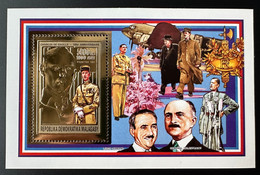 Madagascar Madagaskar 1990 / 1991 Mi. Bl. 155 Général Charles De Gaulle Churchill Roosevelt Gold Or Doré - Madagascar (1960-...)