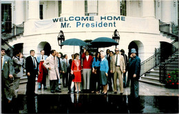 President Ronald Reagan Returning To White House From Hospital After Assasination Attempt - Presidenten