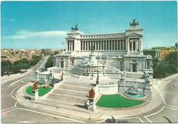 AC5158 Roma - Altare Della Patria - Monumento A Vittorio Emanuele II - Colosseo Sullo Sfondo / Non Viaggiata - Altare Della Patria