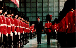 President Reagan At Uplands Air Force Base Reviewing The Honor Guard Ottawa Canada - Presidenti