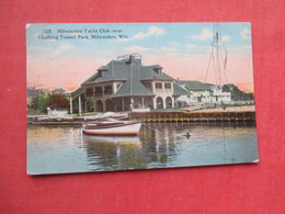 Milwaukee  Yacht Club Near Flushing Tunnel Park.  Milwaukee Wisconsin >      Ref 5915 - Milwaukee