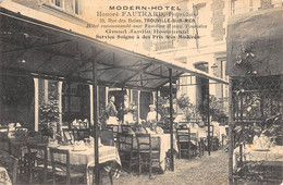 CPA 14 TROUVILLE SUR MER RUE DES BAINS MODERN HOTEL HONORE FAUTRARD - Trouville