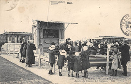 CPA 14 DEAUVILLE JARDIN DU CASINO LE GUIGNOL - Deauville