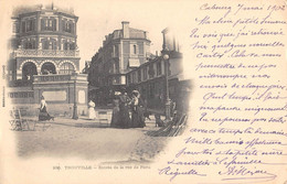 CPA 14 TROUVILLE ENTREE DE LA RUE DE PARIS - Trouville