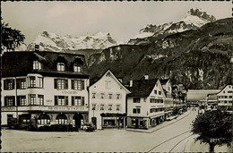 SWITZERLAND - GASTHAUS BIERHALLE BETSCHART BRUNNEN - PARKPLATZ - PHOTO O. SUSSLI-JENNY - 1950s (15849) - SZ Schwyz