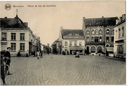 Mouscron Place Et Rue De Courtrai Circulée En 1930 - Mouscron - Moeskroen