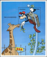 Delcampe - Guyane 1995 Disney Zoo Gardien Dingo Au Travail Girafe Dessins Animés M S MNH - Disney