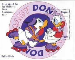 Delcampe - Guyane 1999 Disney Mickey Donald Daisy Roller Patinage Sports Dessins Animés M - Disney