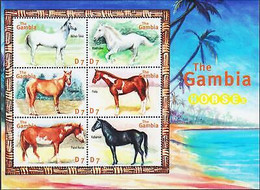 Delcampe - Gambie 2001 Chevaux Kladruber Palomino Pinto Paint Kabardin Akhal-Teke Animaux - Hoftiere