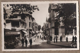 Delcampe - CPSM ALGERIE - TLEMCEN - Rue De France - TB PLAN TB ANIMATION MAGASIN Café à Gauche - Tlemcen