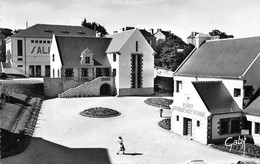 Delcampe - ¤¤  -    ERQUY  -  La Poste, Mairie Et La Salle Des Fêtes     -  ¤¤ - Erquy