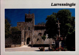 Delcampe - LARRESSINGLE   Environs De Condom   ( GERS )  L ' ENTREE DU VILLAGE FORTIFIE - Auch