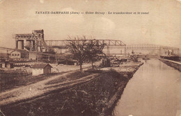 CPA 39 TAVAUX DAMPARIS USINE SOLVAY LE TRANSBORDEUR ET LE CANAL - Tavaux