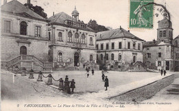 FRANCE - 55 - VAUCOULEURS - La Place De L'Hôtel De Ville Et L'Eglise - Carte Postale Ancienne - Autres & Non Classés