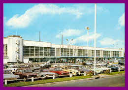 Delcampe - * Cpsm - Aéroport De PARIS LE BOURGET - Entrée De L'Aérogare - CITROEN 2 CV - DS - FORD RENAULT - 186 - Edit. P.I. - Aerodrome