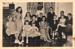 Delcampe - Lot De 3 Clichés De La Famille Du Comte De Paris  (11 Enfants) - La Comtesse De Paris - Autres & Non Classés