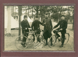 Delcampe - MAISONS LAFFITTE (78) - CARTE PHOTO - CAMP DE MAISONS LAFFITTE - GROUPE DE SOLDATS A VELO - 1912 - Maisons-Laffitte