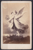 SUPERBE PHOTO CDV * ANGE EMPORTE PETITE FILLE AU CIEL * ANGEL TAKES LITTLE GIRL TO HEAVEN - Photo Sur Carton - Anciennes (Av. 1900)