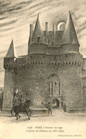 Delcampe - VITRE A TRAVERS LES AGES L'ENTREE DU CHATEAU AU XIV EME SIECLE 1915 - Vitre