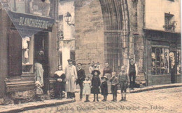 Delcampe - 91 CORBEIL ( Essonnes ) Entrée Du Cloître Saint Spire - Animé Enfants Groupe Devant La BLANCHISSERIE - CPA Généalogie - Corbeil Essonnes