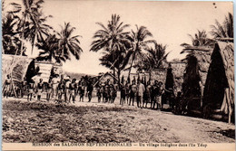 Mission Des SALOMON Septentrionales - Un Village Indigène Dans L'ile Téop - Isole Salomon