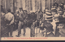 Delcampe - 45 POSTAL DE VALENCIA DE EL TIPICO TRIBUNAL DE LAS AGUAS A LA PUERTA DE LA CATEDRAL DEL AÑO 1930 (FOTOTIPIA THOMAS) - Valencia