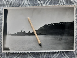 NAVIRE MILITAIRE FREGATE LA DECOUVERTE PHOTO 1948   DANS LE PORT DE MONACO  11.5 X 7.2 CM - Boats