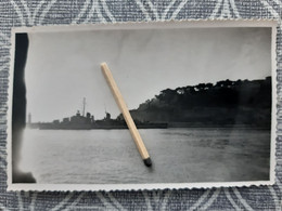 NAVIRE MILITAIRE FREGATE LA DECOUVERTE PHOTO 1948   DANS LE PORT DE MONACO  11.5 X 7.2 CM - Bateaux