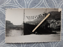 NAVIRE MILITAIRE FREGATE LA DECOUVERTE PHOTO 1948   DANS LE PORT DE MONACO  10.5 X 6 CM - Bateaux