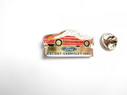 Pin's Neuf , Auto Ford Escort Cabriolet - Ford
