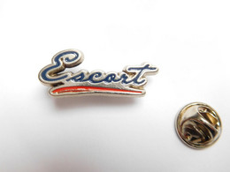 Pin's Neuf , Auto Ford Escort - Ford