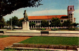 GUINÉ PORTUGUESA - BISSAU - Monumento A Diogo Cão E Edificio Da Alfandega - Guinea-Bissau