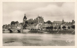 Delcampe - GIEN : LE CHATEAU ET LA LOIRE - Gien