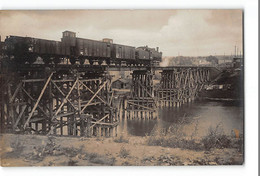 Delcampe - CPA 08 Carte Photo Charleville Le Pont De Chemin De Fer Reconstruit Par Les Allemands - Charleville