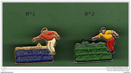 PETANQUE *** FESTIVAL AVIGNON 1991 *** Lot De 2 Pin's Differents *** 5079-1 - Pétanque