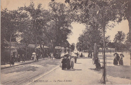 Delcampe - LA ROCHELLE - La Place D'Armes - La Rochelle